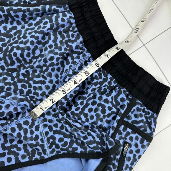 Lululemon Shorts Womens 6 Blue Black Tracker Ace Spot Lullaby Athletic Gym Run - Picture 8 of 10
